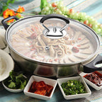 Silicone pot lid with anti-scalding knob that keeps the handle