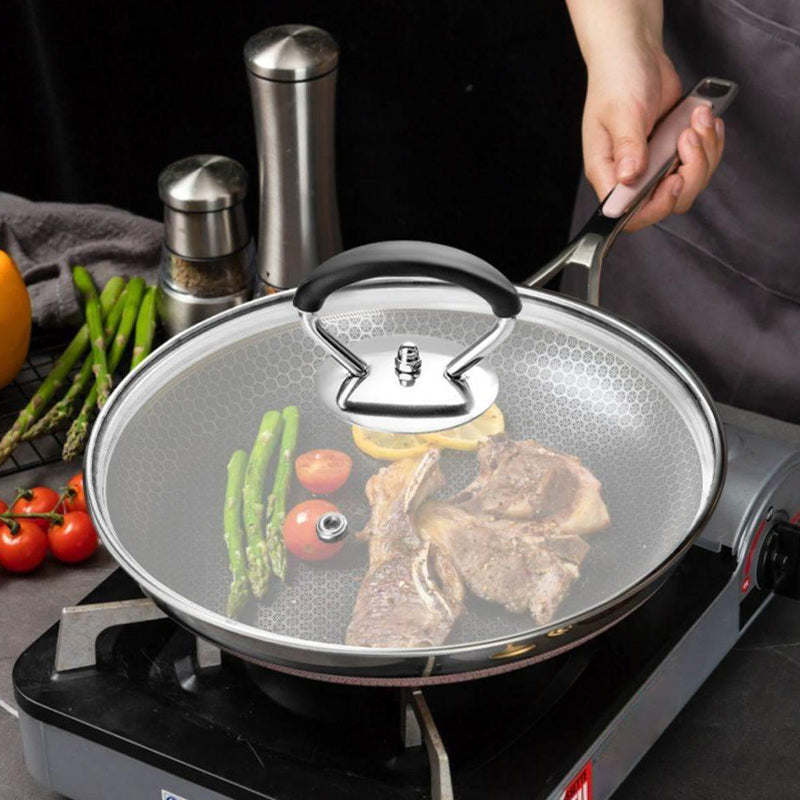 Silicone pot lid with anti-scalding knob that keeps the handle