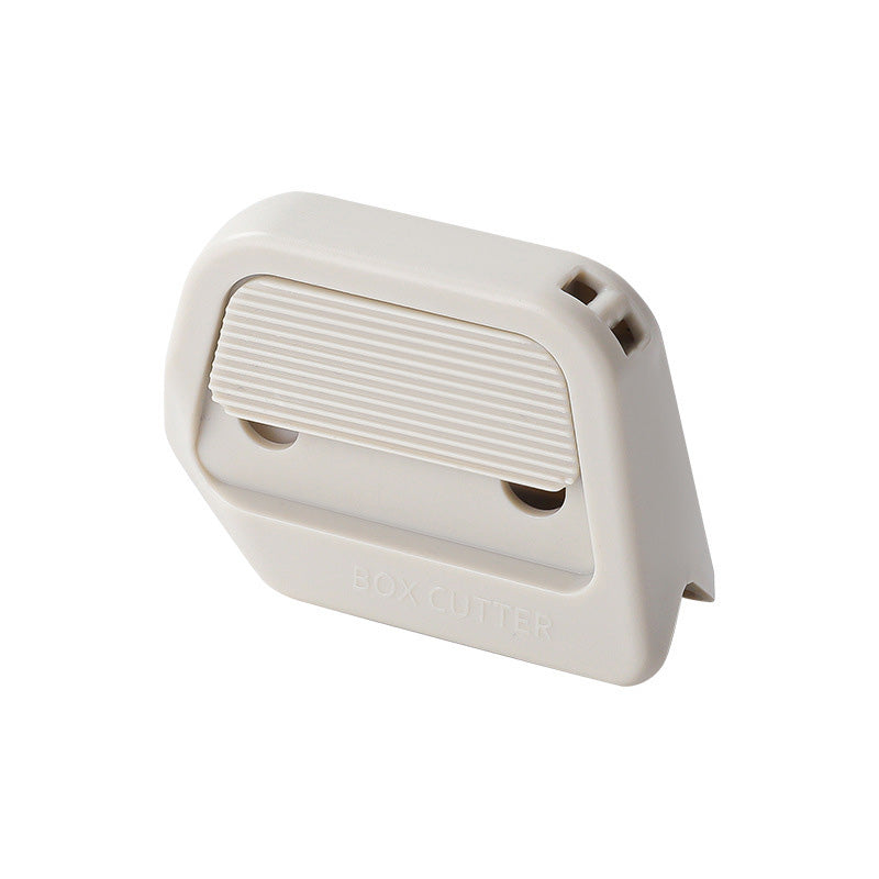 Retractable safety box cutter