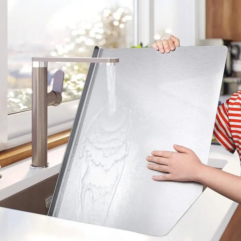 STEELCUT PRO – Stainless Steel Cutting Board with Anti-Slip Base & Integrated Lip