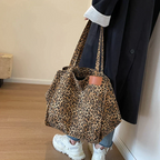 Stylish Handbag with Leopard Print - WildElegance