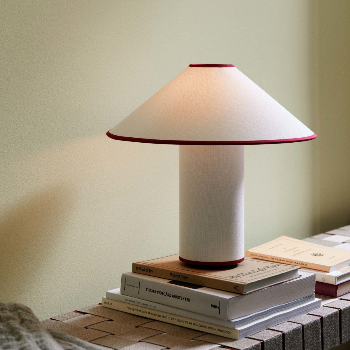 Table lamp with fabric shade – Lunara