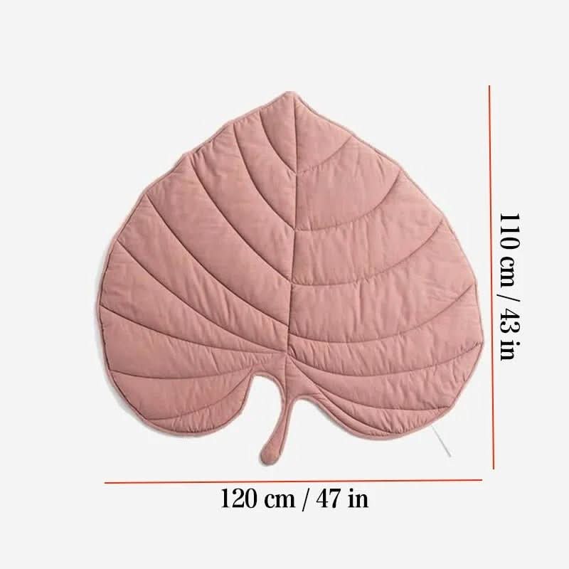 Stylish dog blanket in leaf shape with soft padding & versatile use