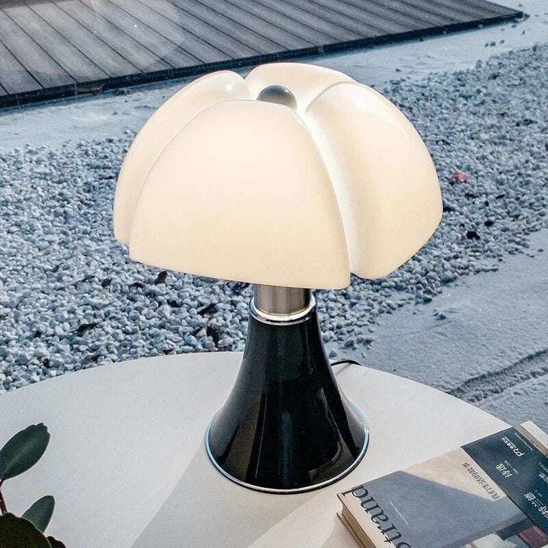 Stylish Flower Table Lamp – Fleur