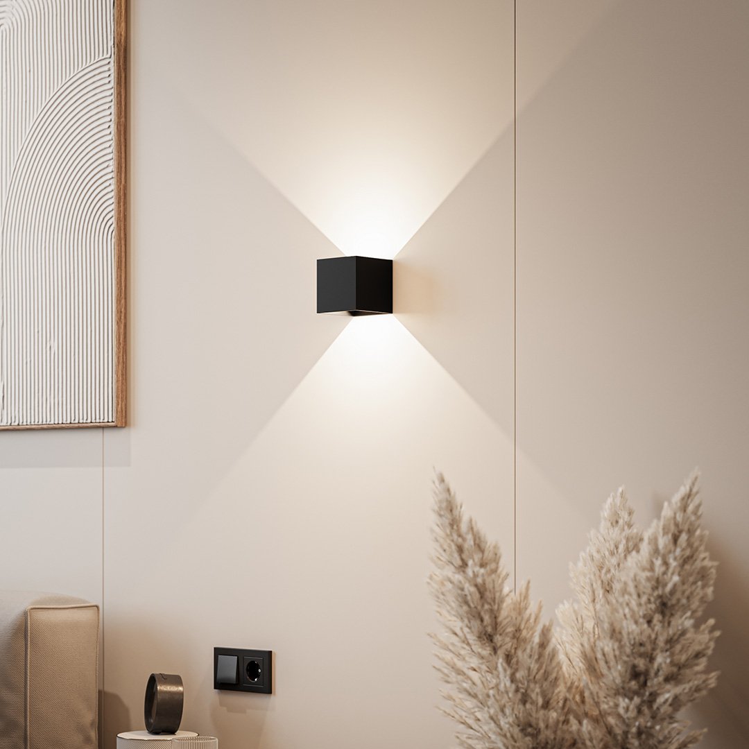 Elegant LED wall lamp with atmospheric, warm light
