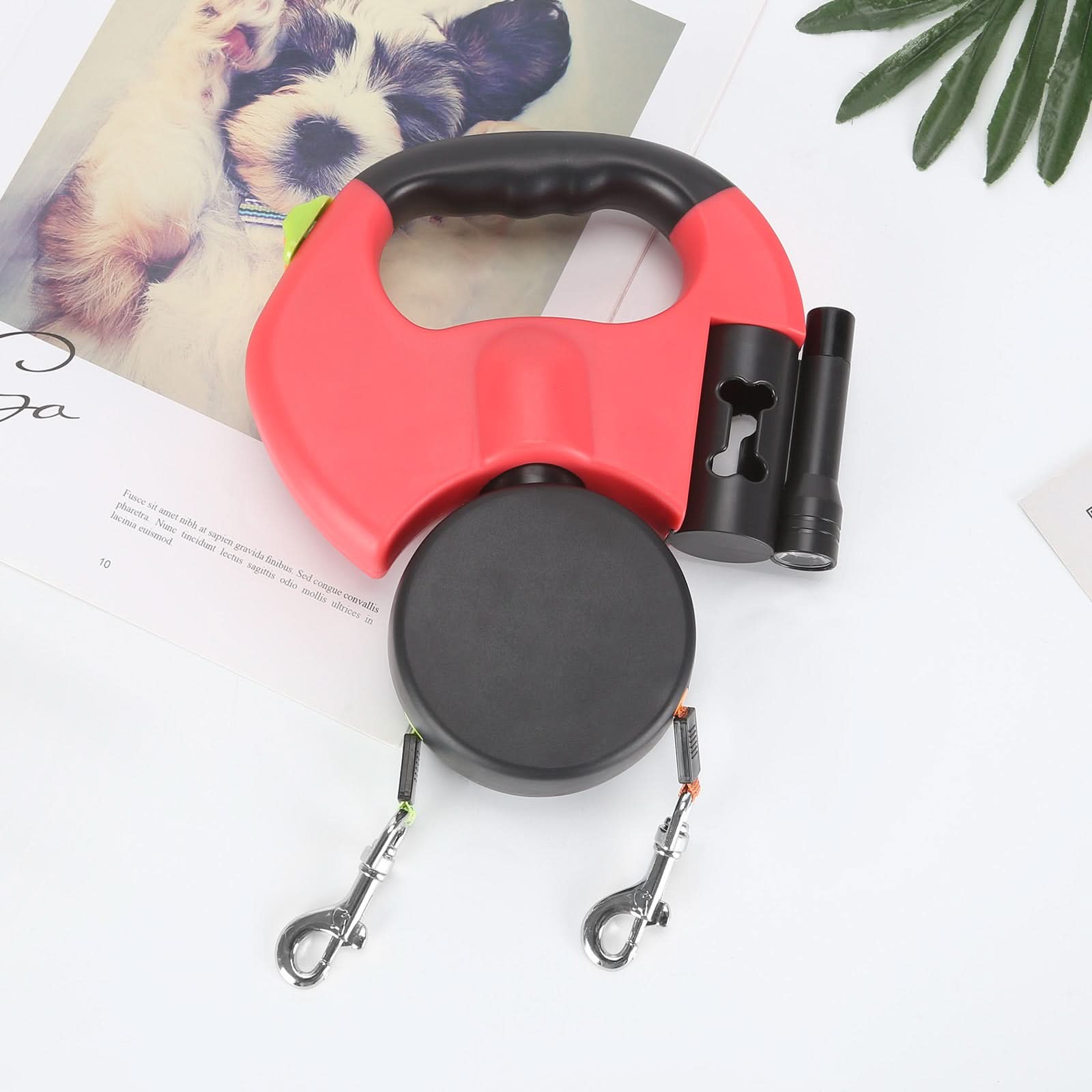 Rolling lead for two dogs with integrated torch